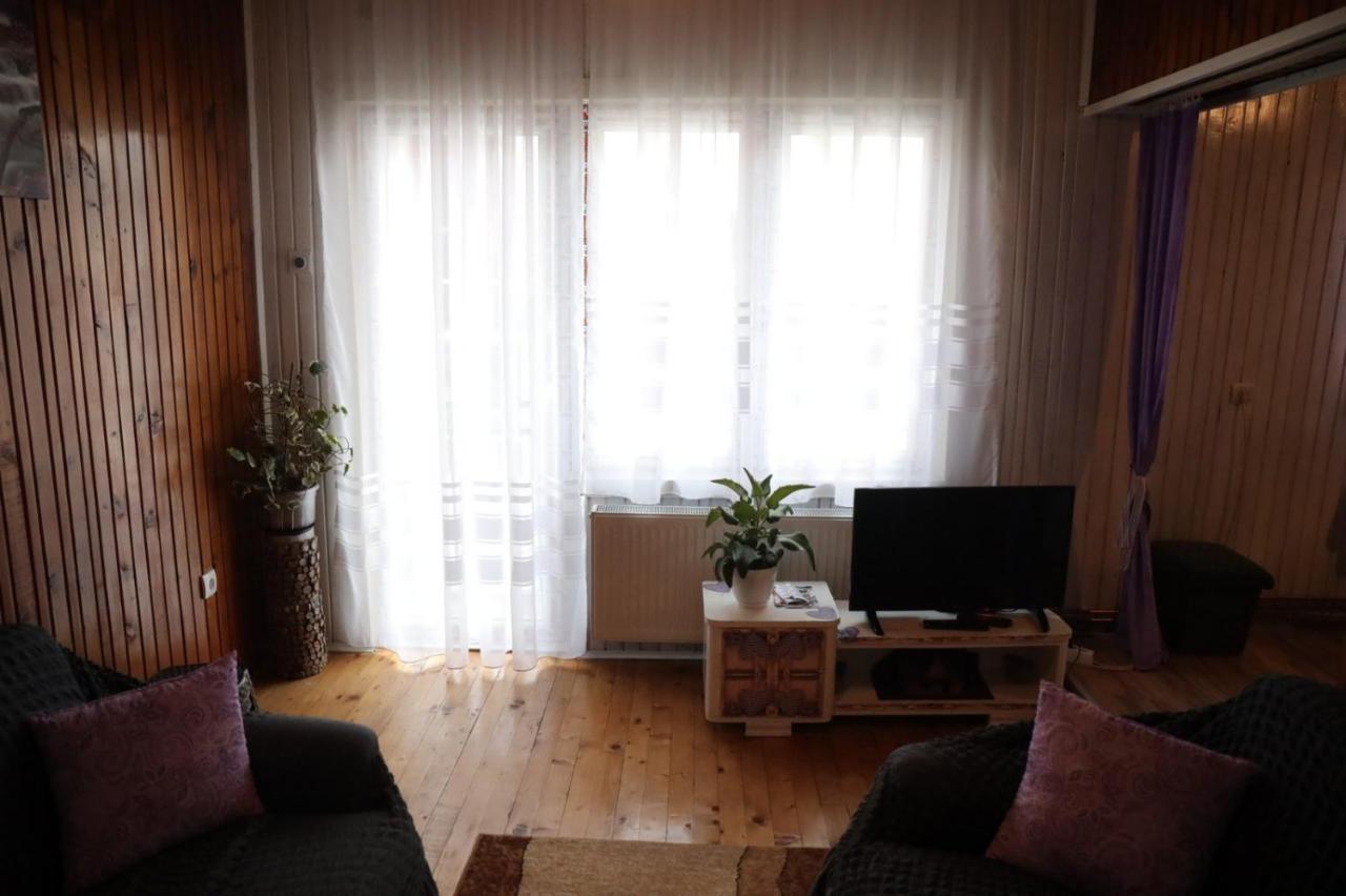 Smestaj U Novoj Varosi, Zlatar Apartment โนวาวาโรช ภายนอก รูปภาพ